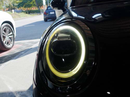 MINI F55 クーパーD デイライト故障