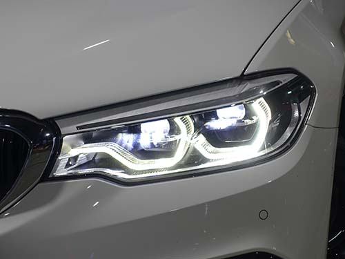 純正に近い透明感のある発光 に戻りました