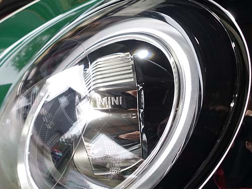 MINI F55 ヘッドライトリペア