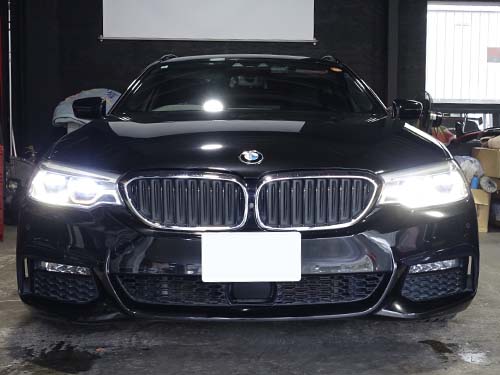 内側デイライトが 茶色く変色し、暗く点灯してしまう症状