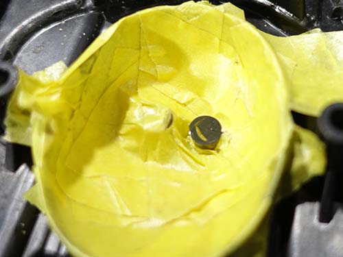 茶色く焼けてしまった部分を丁寧に削り落とし、研磨して光沢を復活させる