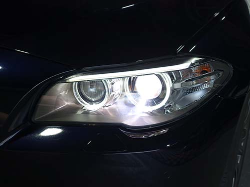 BMW 5シリーズ F10 ヘッドライト修理