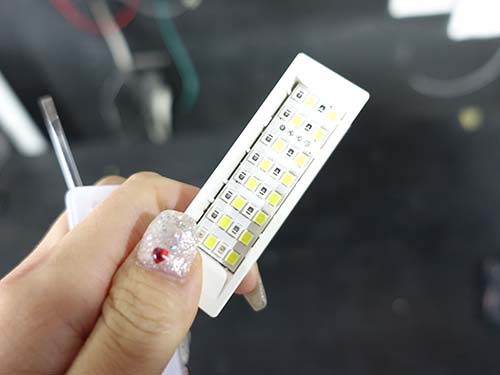 RAIKO アンビエントライト機能付LEDフットライト（LIU034）