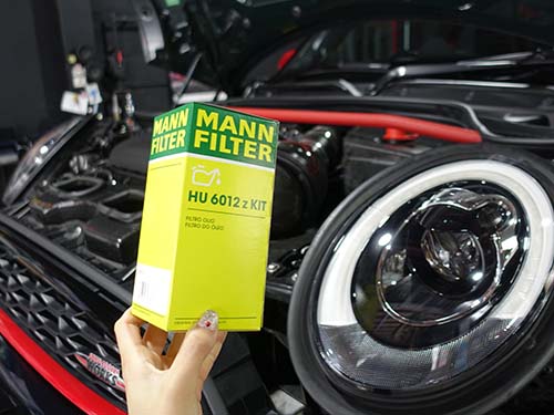 オイルエレメントは MANNFILTER製 を使用