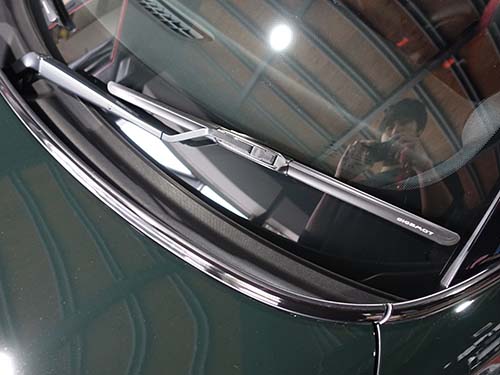 MINI F56 ワイパーを超撥水ワイパーへ交換