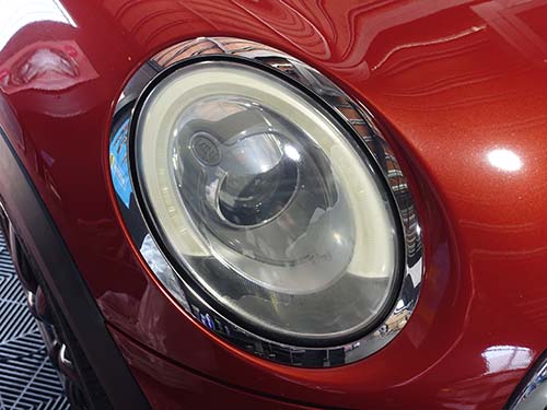 ヘッドライトレンズ表面の 黄ばみ・クラック・ハードコート劣化