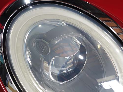 ヘッドライトレンズのリペア