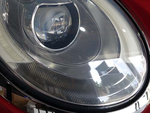 ヘッドライトレンズのリペア