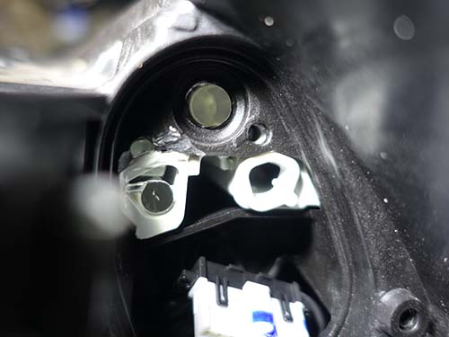 BMW X1 F48 デイライト修理