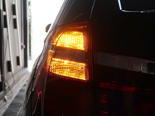 リアウインカー LEDバルブ交換