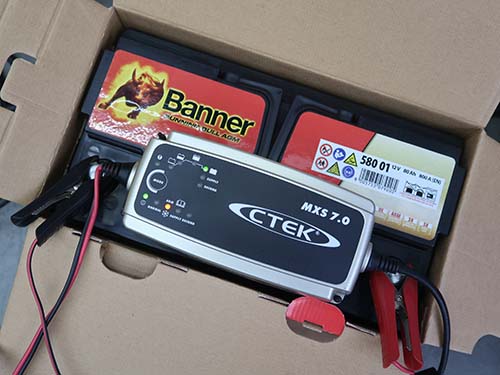 Banner製Running Bull AGMバッテリー（80Ah）