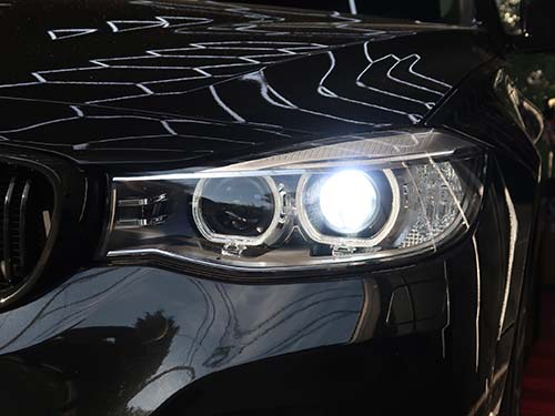 ロービーム/ハイビームともに正常点灯