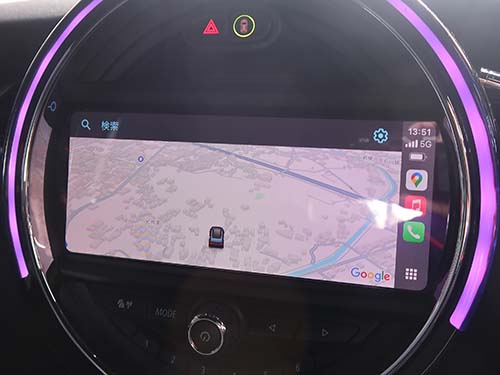 ワイド画面でナビアプリや音楽アプリが快適に利用できる