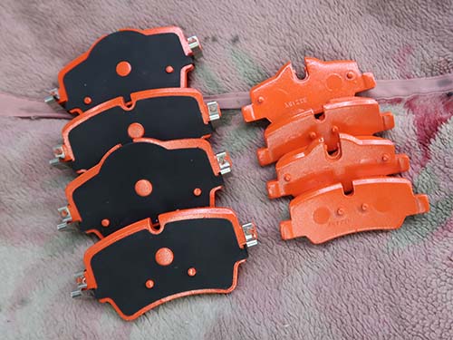 GLAD製低ダストブレーキパッド へ交換