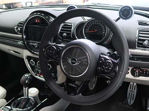 ミニ F54 クラブマン パドルシフト付YOURSステアリング