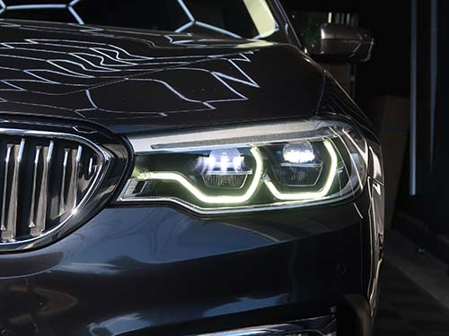 ライコウではアクリルリペア+純正LED交換で修理可能