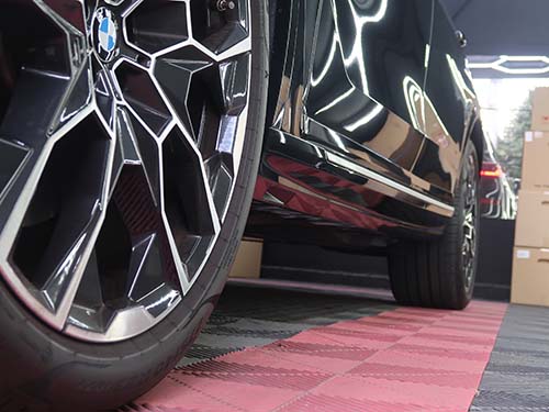 BMW X7 アルミニウムランニングボード装着