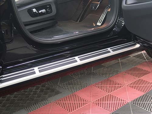 見た目と実用性を両立した純正アップグレード