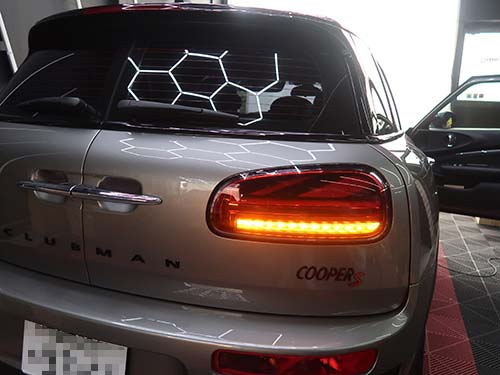 右側テールライト交換後の点灯確認