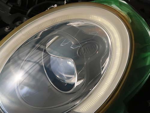 ヘッドライトレンズリペアで透明感を復活