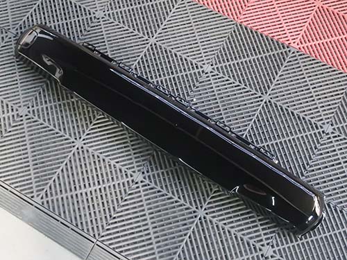 新品トリムカバーをペイント