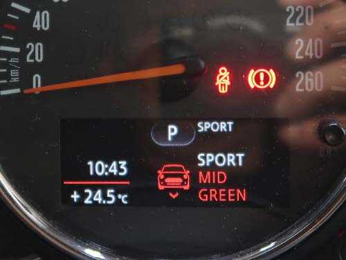 SPORT / MID / GREEN の3モード切替操作を可能