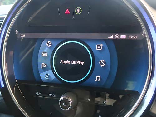 MINI クラブマン F54 カープレイ