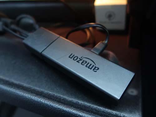 Amazon Fire TV Stickを、車両の純正ディスプレイで表示可能