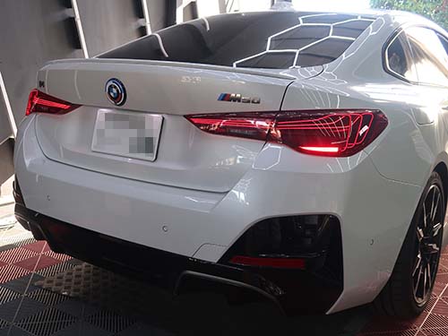 LCIモデル用純正レーザーテールライトを前期G26へ後付装着