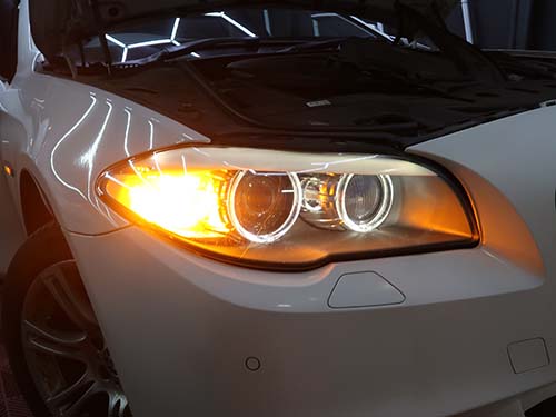 右側ヘッドライト単体で動作確認|フロントウインカー点灯