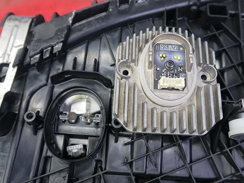 BMW 5シリーズセダン G30 デイライト 焼損で暗く