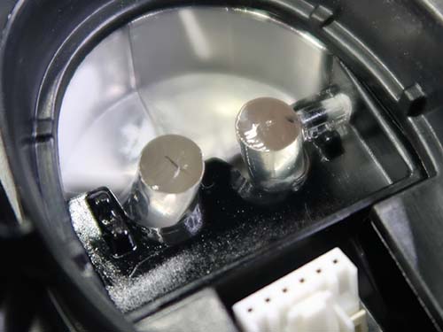 導光面を平滑かつ光沢のある状態へ研磨・仕上げ