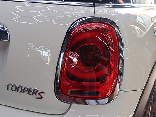 MINI F56 前期モデルのテールライト