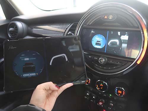 Android端末の画面を映し出す「スクリーンミラーリング」も有効化