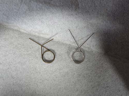 破損したバネを新品バネへ交換