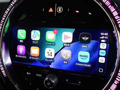 LCI2モデルでは、標準でフルスクリーン表示にも対応