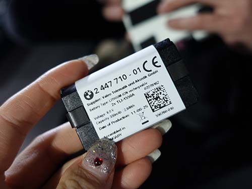 BMW純正新品エマージェンシーバッテリー