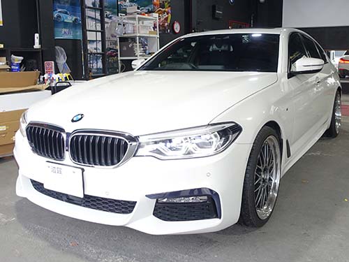 BMW 5シリーズセダン(G30) 523d