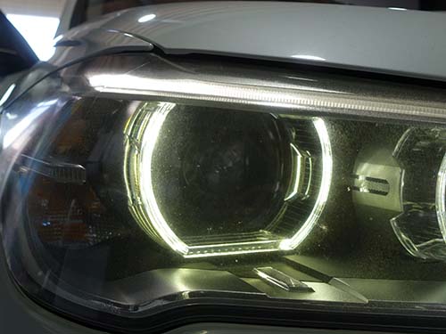 黄変していたデイライトは本来のホワイト発光へ復活