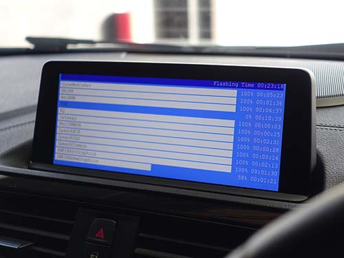 BMW F20 HMIバージョン更新