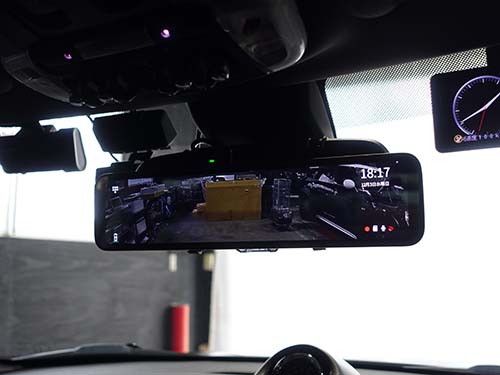 BELLOF製デジタルミラー型3カメラドライブレコーダー（NVS501）