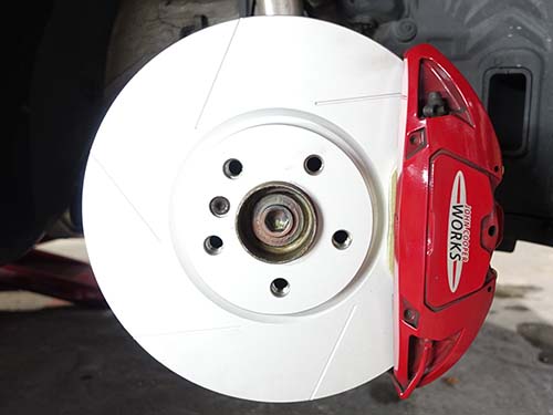 ミニ F56 JCW DIXCEL製ブレーキディスク&低ダストパッド交換