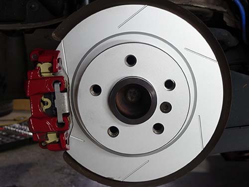 ミニ F56 JCW DIXCEL製ブレーキディスク&低ダストパッド交換