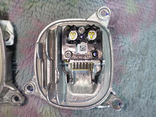 デイライト用LEDモジュールをBMW純正新品へ交換