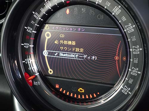 MINI クロスオーバー R60 Bluetooth オーディオを有効化