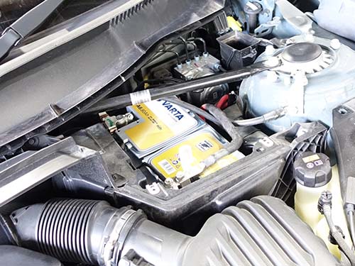 MINI F60 バッテリー交換