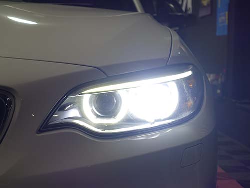 キセノンヘッドライト用LEDバルブ装着