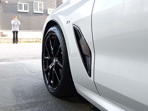 BMW 8シリーズ G14 ホイールスペーサーで前後ワイド化カスタム