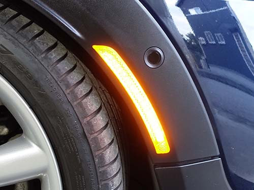 点ではなく面で発光している