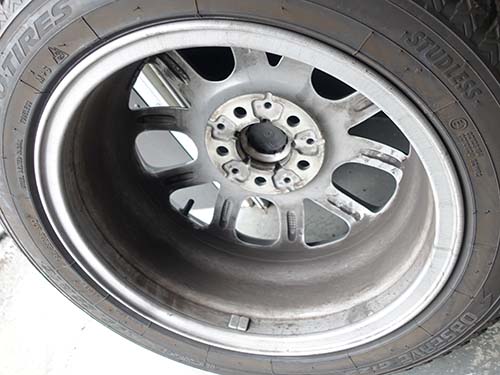 アルミホイールの洗浄